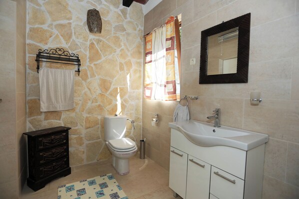House | Bathroom