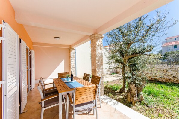 Terassi/patio