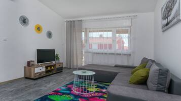 Apartment (A1) | Living room | TV