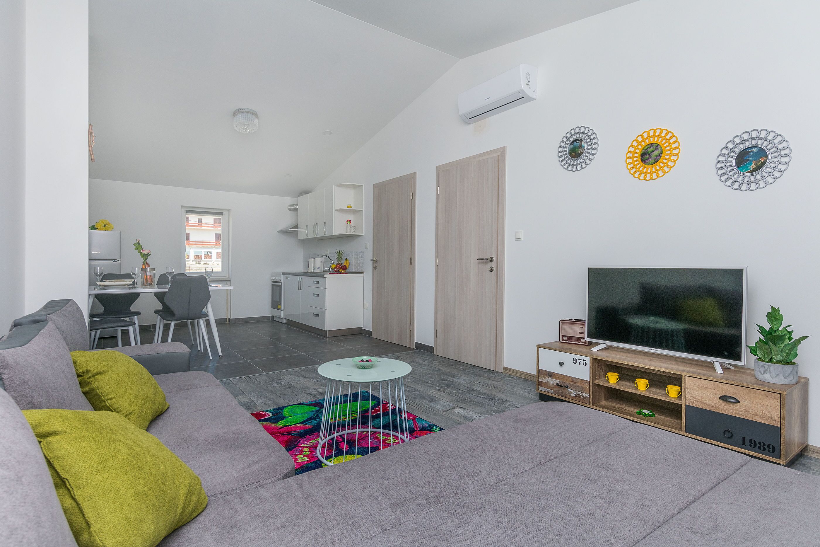 Leilighet (A1) | Oppholdsrom | TV