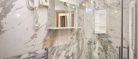 Apartment (A1) | Bathroom | Shower