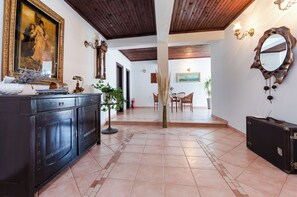 Interior entrance - Apartments and Rooms Preka (Rab)