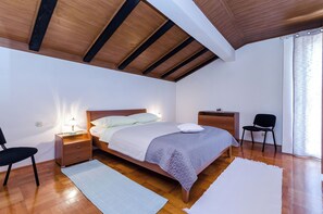 In-room safe, free WiFi - Apartments and Rooms Preka (Rab)