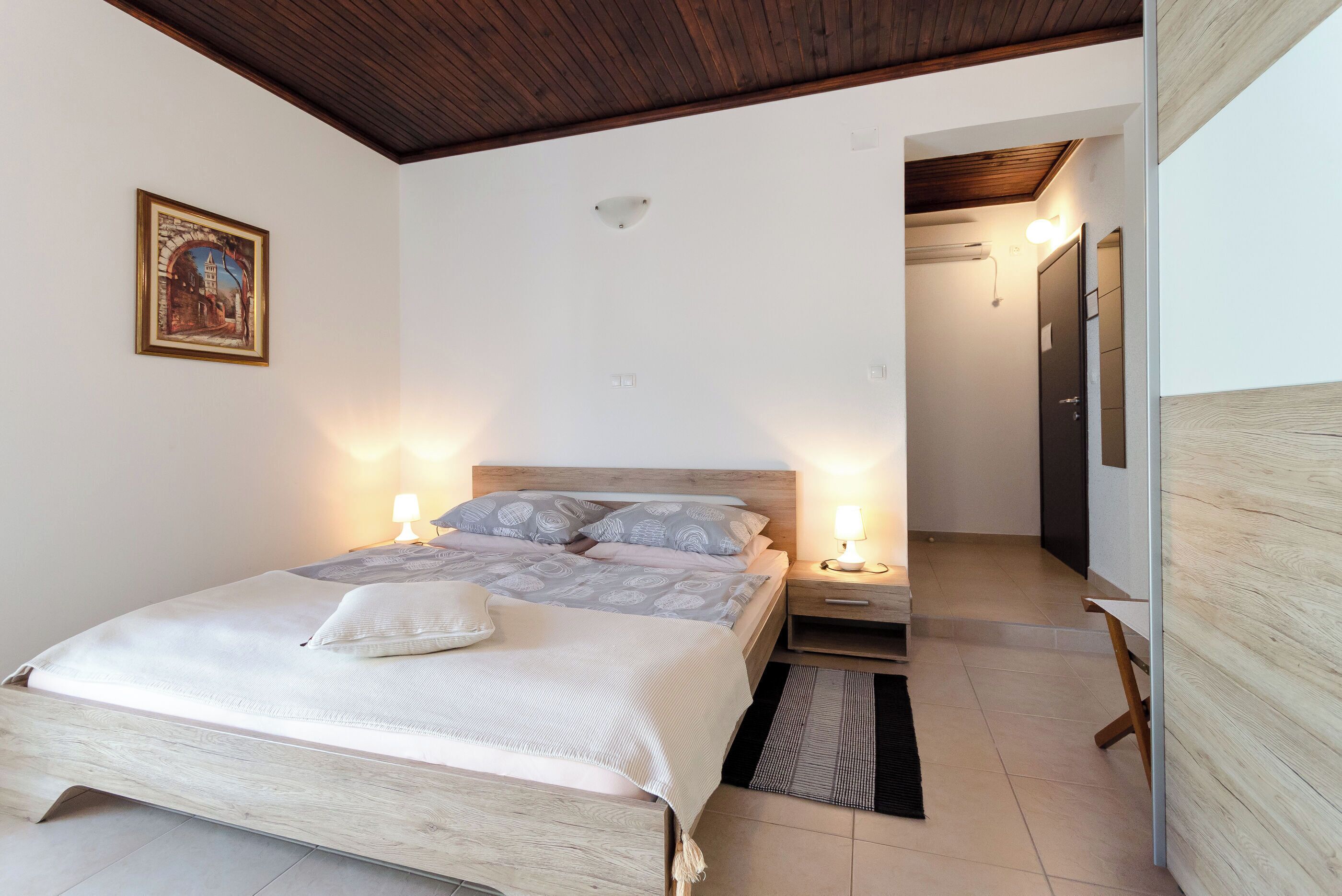 Rom (S1) | Safe på rommet og wi-fi (inkludert)