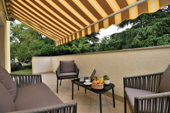 Terrace/patio