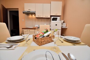 Apartment (A1) | Private kitchen