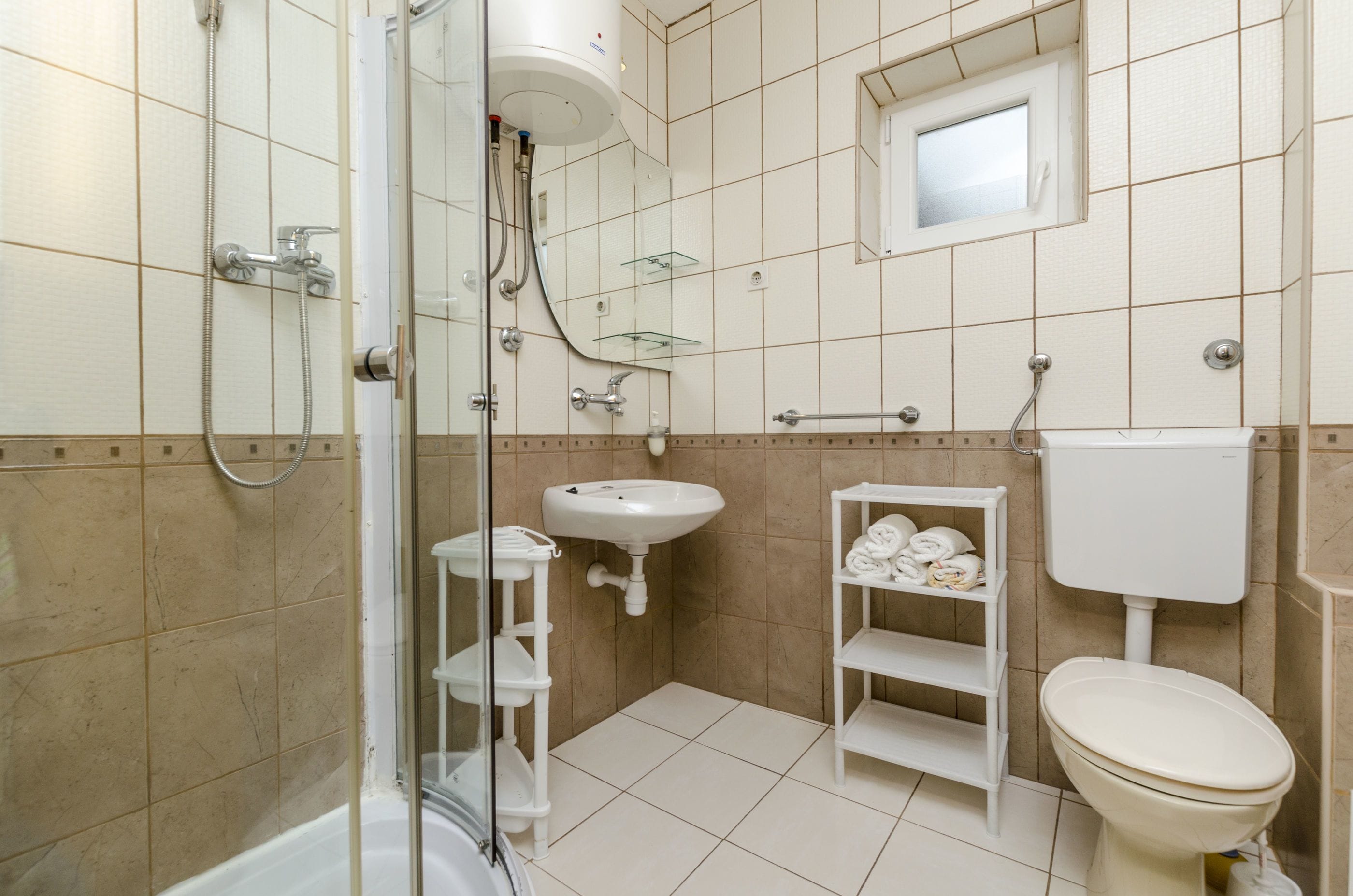 Bathroom | Shower, free toiletries, hair dryer, towels