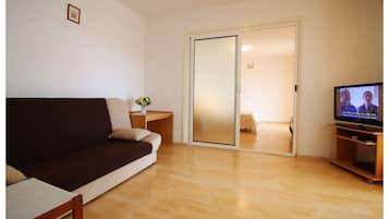 Wohnzimmer | Flachbildfernseher