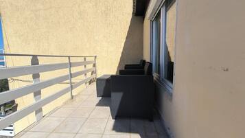 Apartment (A4) | Balkon