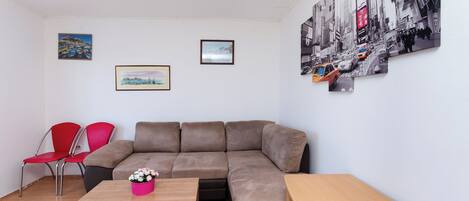 Apartment (A2) | Living room