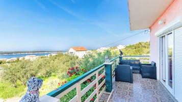 Apartment (A1) | Balcony