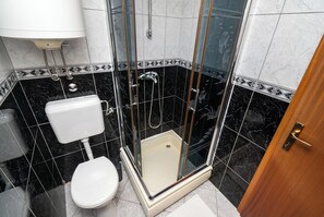 Apartment (A3) | Bathroom