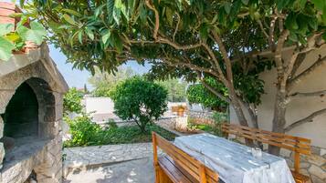 BBQ/picnic area