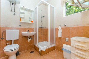 Apartment (A1) | Bathroom | Shower - Apartments Marjan (Smokvica)