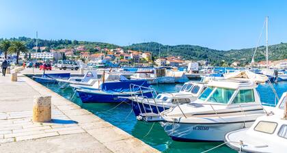 Apartment and Rooms Angela