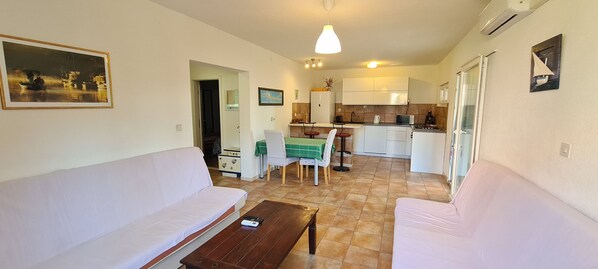 Apartment (A1) | Living room - Apartments Antica (Stari Grad)