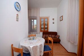 Apartment (A1) | Speisen