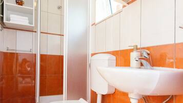 Apartment (A1) | Bathroom | Shower