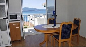 Apartment (A2) | Dining - Apartments and Rooms Florijan (Slivno)