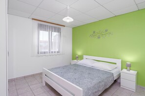 Apartment (A2)