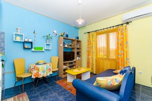 Apartment (A2) | Living room | TV - Apartment Slavka (Korcula)