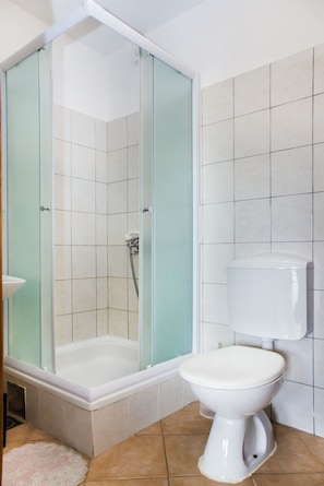 Bathroom | Shower