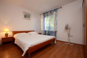 Bügeleisen/Bügelbrett, kostenloses WLAN, Bettwäsche