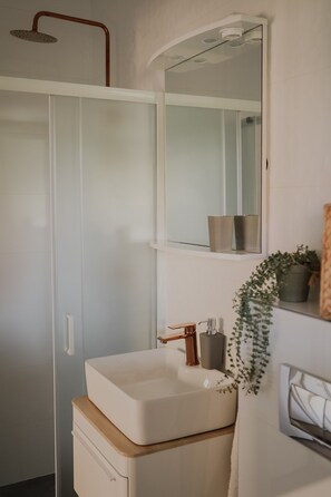 Bad | Hårføner og håndklær