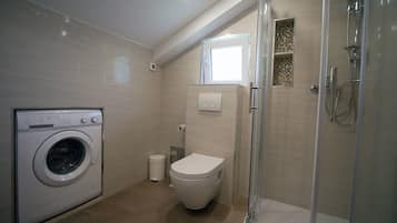 Baño | Amenidades de baño gratuitas, secadora de cabello, toallas