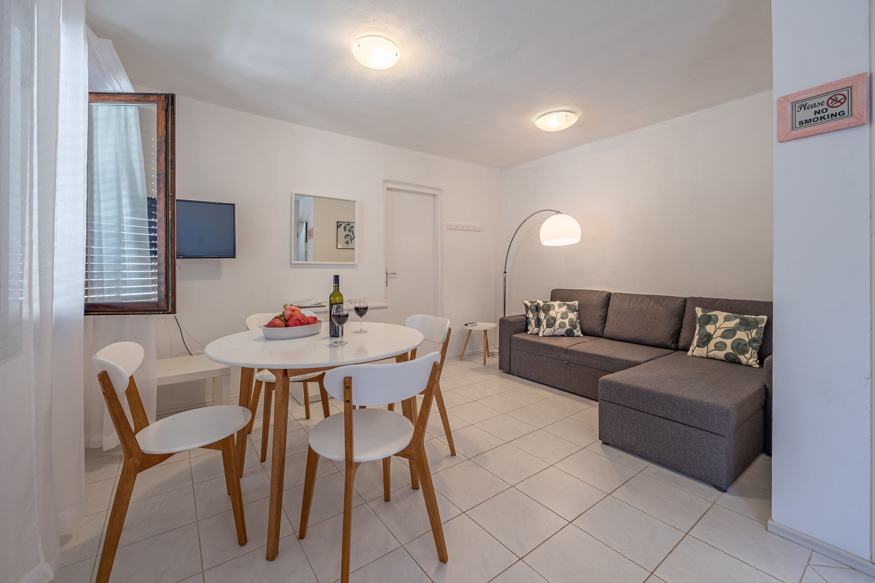 Appartement (A1) | Salle de séjour | Télévision