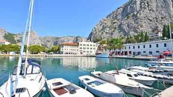 Byutsikt fra overnattingsstedet