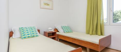 3 bedrooms, free WiFi, bed sheets