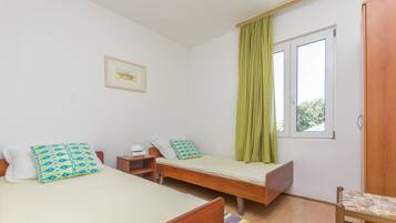 3 bedrooms, free WiFi, bed sheets