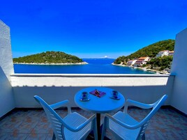 Apartment (A3) | Balcony