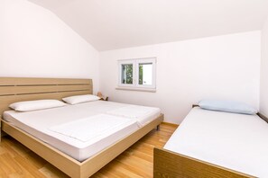 1 bedroom, free WiFi, bed sheets - Apartment Pava (Rogoznica)