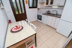 Studio (A1) | Private kitchen