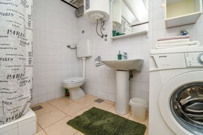 Bathroom - Apartment Ribica (Slatine)