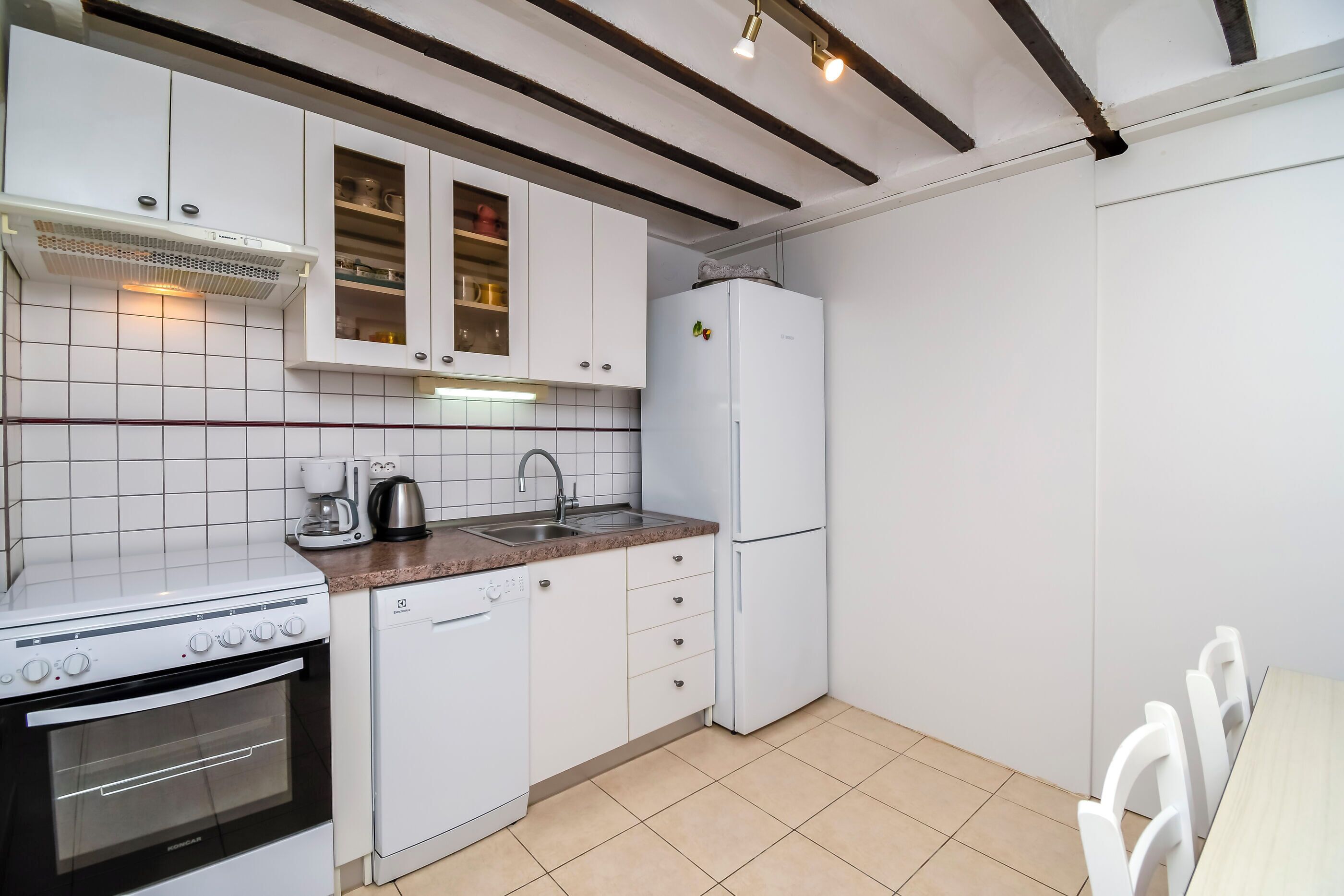 إستديو (A1) | تناول الطعام