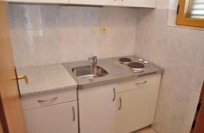 Eigene Küche | Mini-Kühlschrank