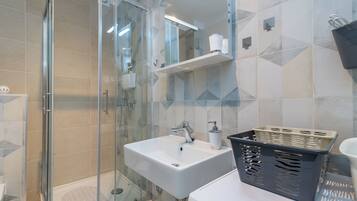 Kamar mandi | Shower