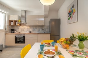 Private kitchen | Fridge, oven, stovetop, espresso maker - House Polus (Trogir)