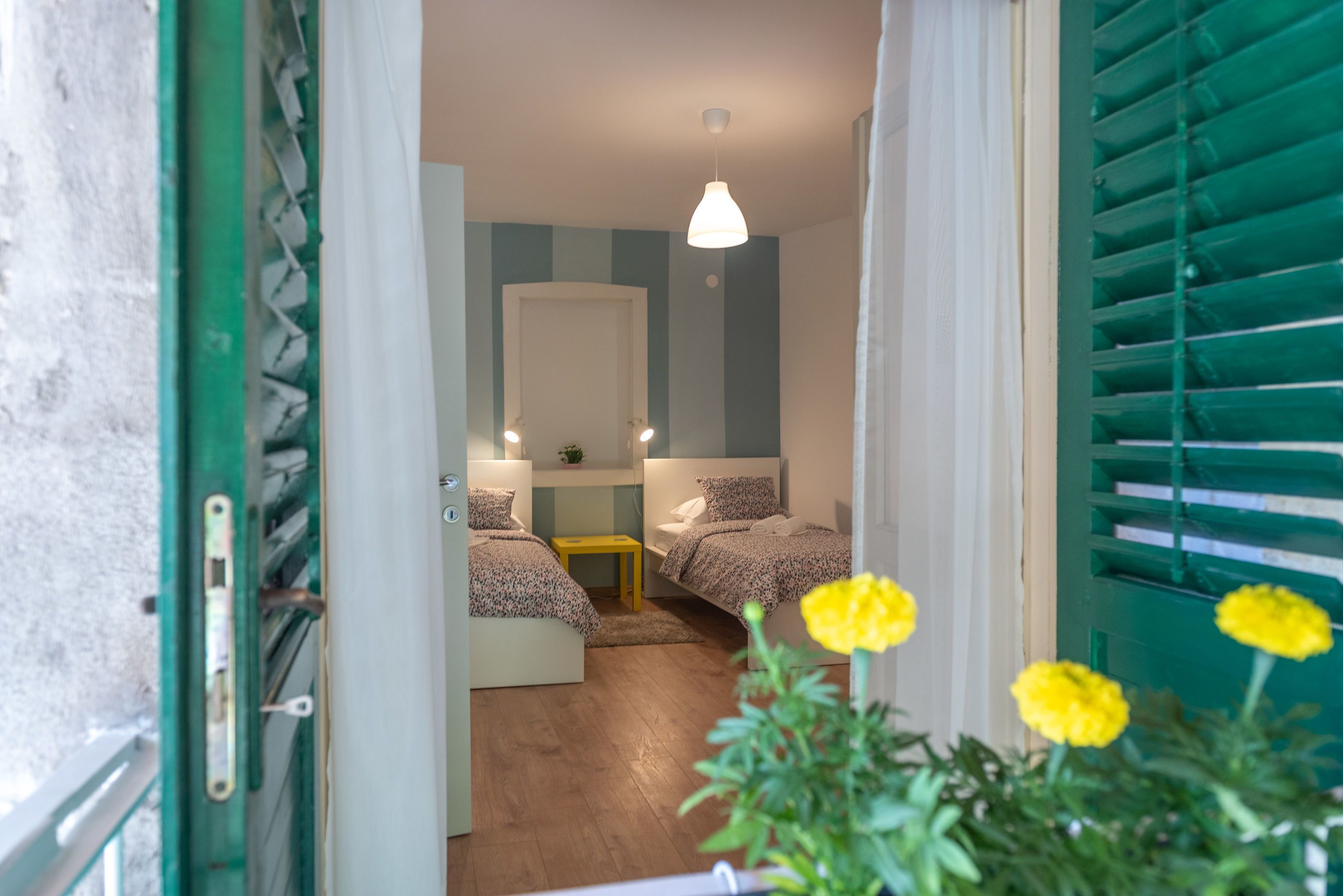 2 bedrooms, iron/ironing board, free WiFi