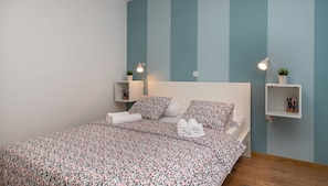2 bedrooms, iron/ironing board, free WiFi
