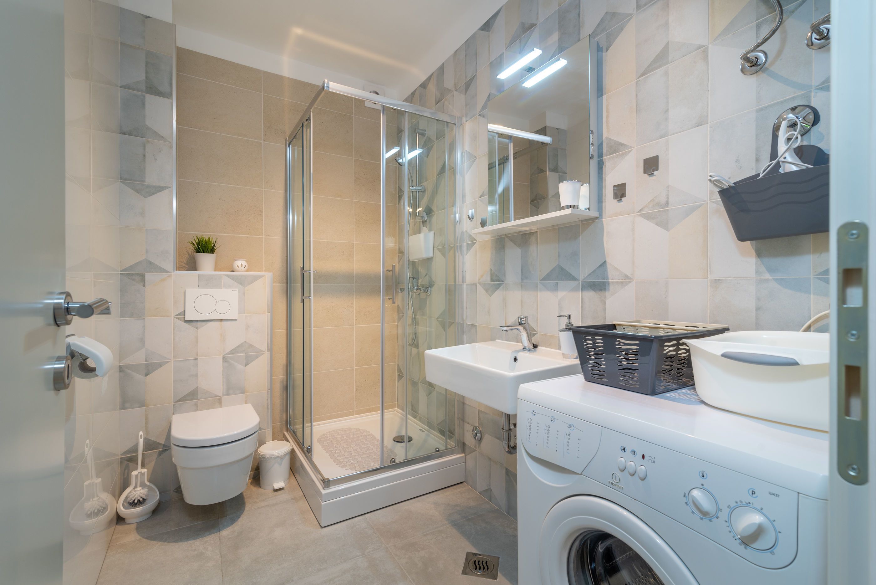 Bathroom | Shower