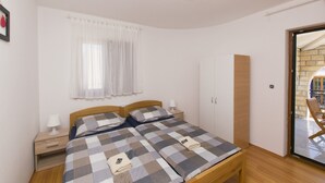 Interior - Rooms Nada (Seline)