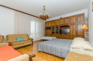 Iron/ironing board, free WiFi - Apartments Kata (Supetar)