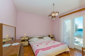 Iron/ironing board, free WiFi, bed sheets - Apartments Ivan (Blato)