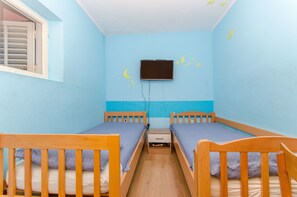 Iron/ironing board, free WiFi, bed sheets - Apartments Ivan (Blato)