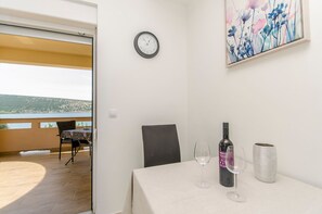Dining - Apartments A-Z (Stara Novalja)