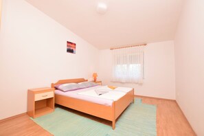 Iron/ironing board, free WiFi, bed sheets - Apartment Diva (Privlaka)